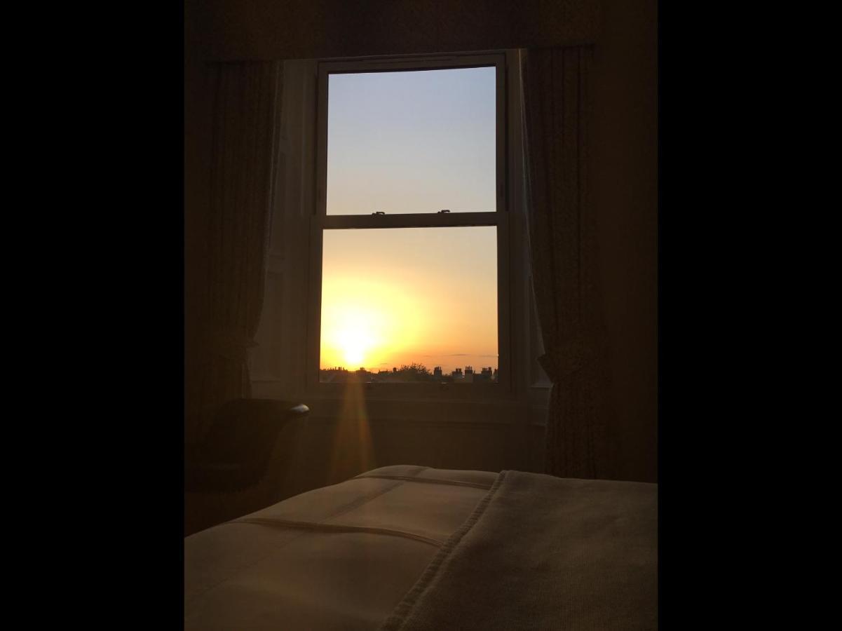 אדינבורו Martins Guest House מראה חיצוני תמונה