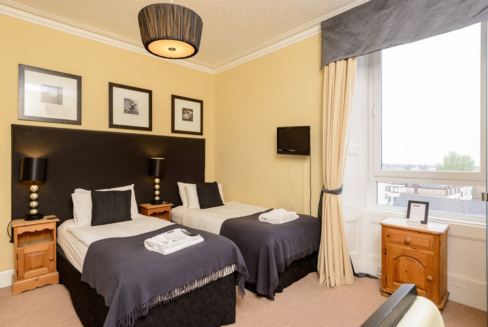 אדינבורו Martins Guest House מראה חיצוני תמונה